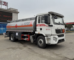运油车