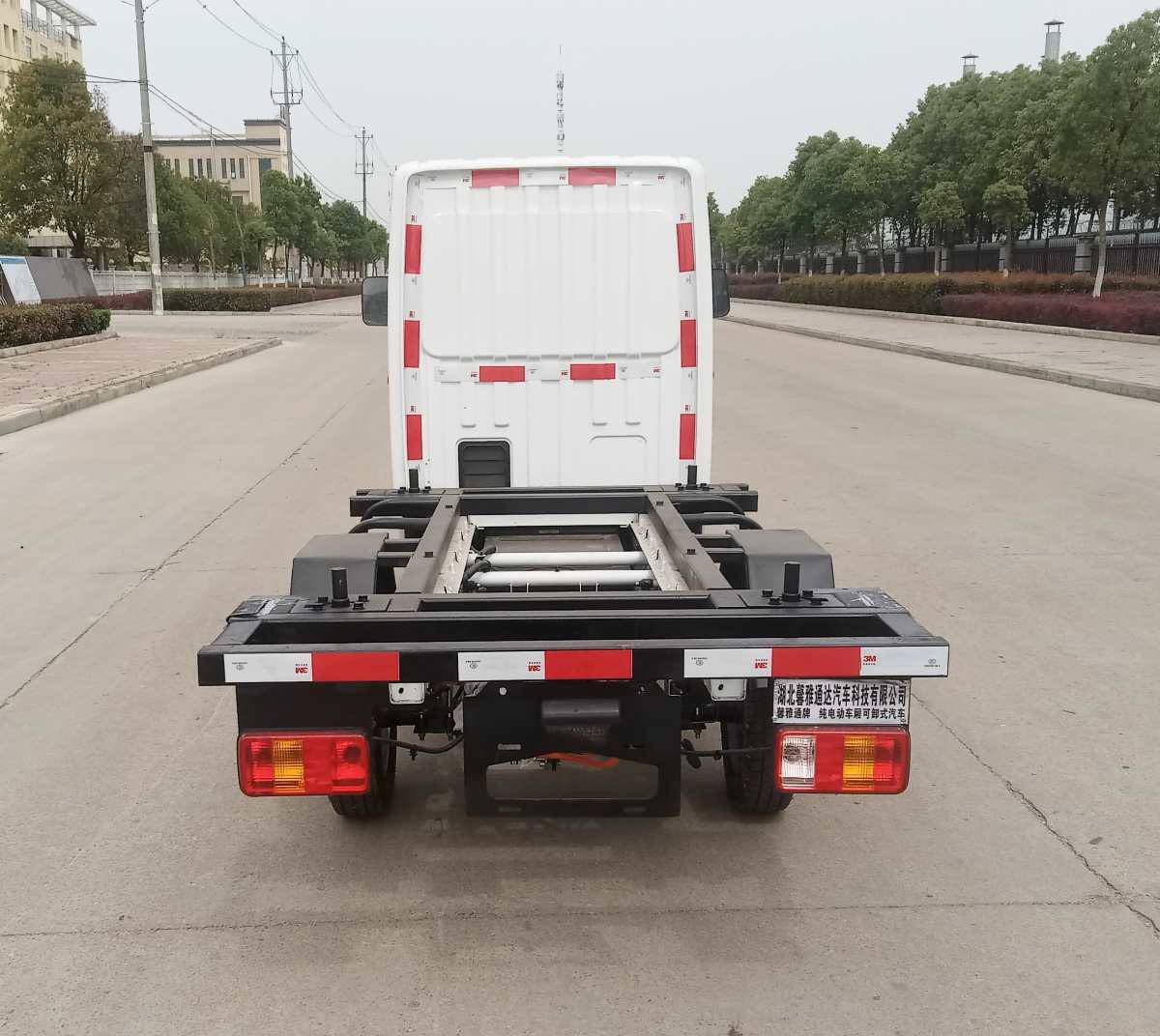 馨雅通牌ZXN5022ZKXBEV純電動車廂可卸式汽車公告圖片