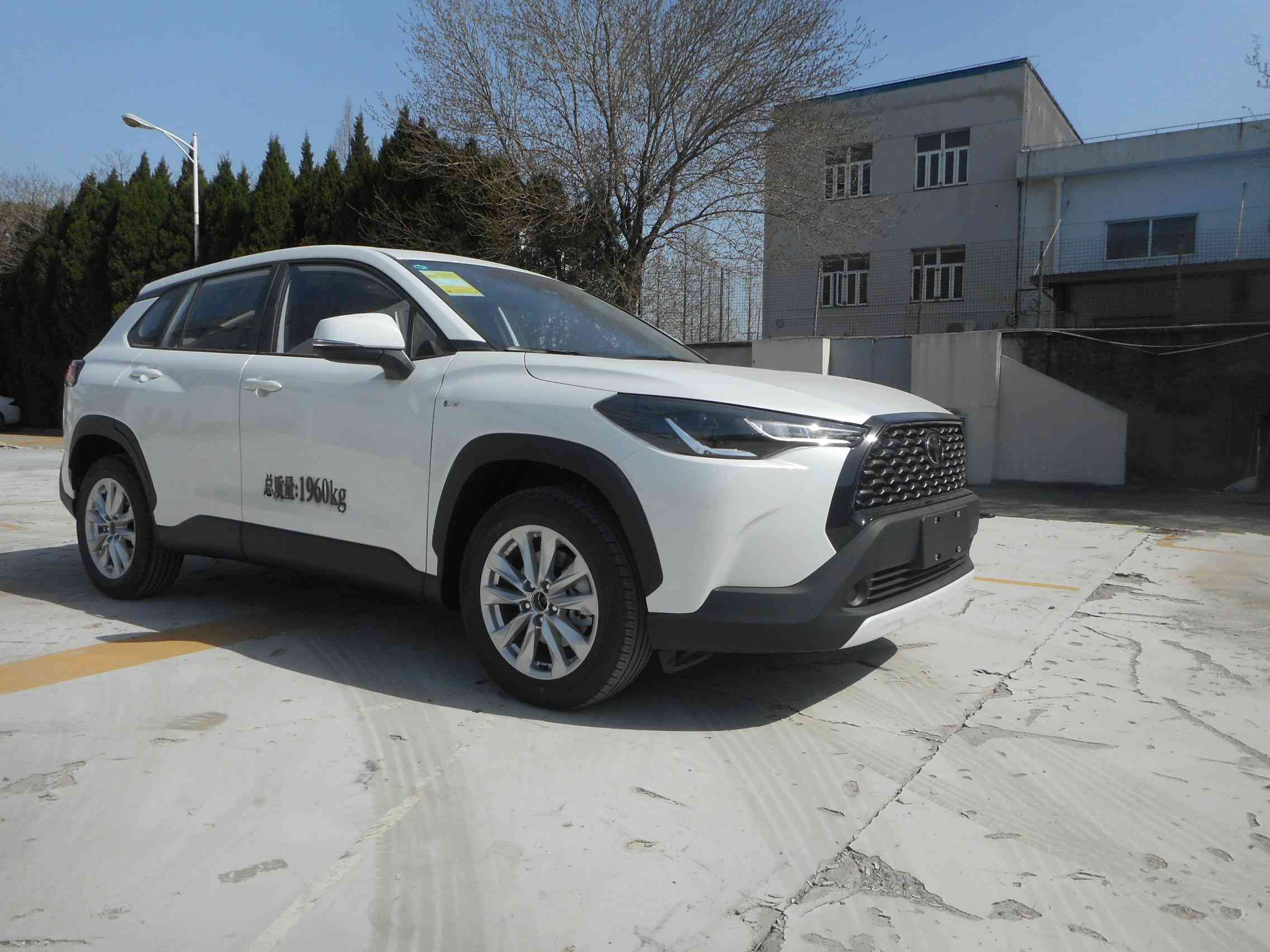 ZZT5020XDWHEV-6型混合動力流動服務(wù)車圖片