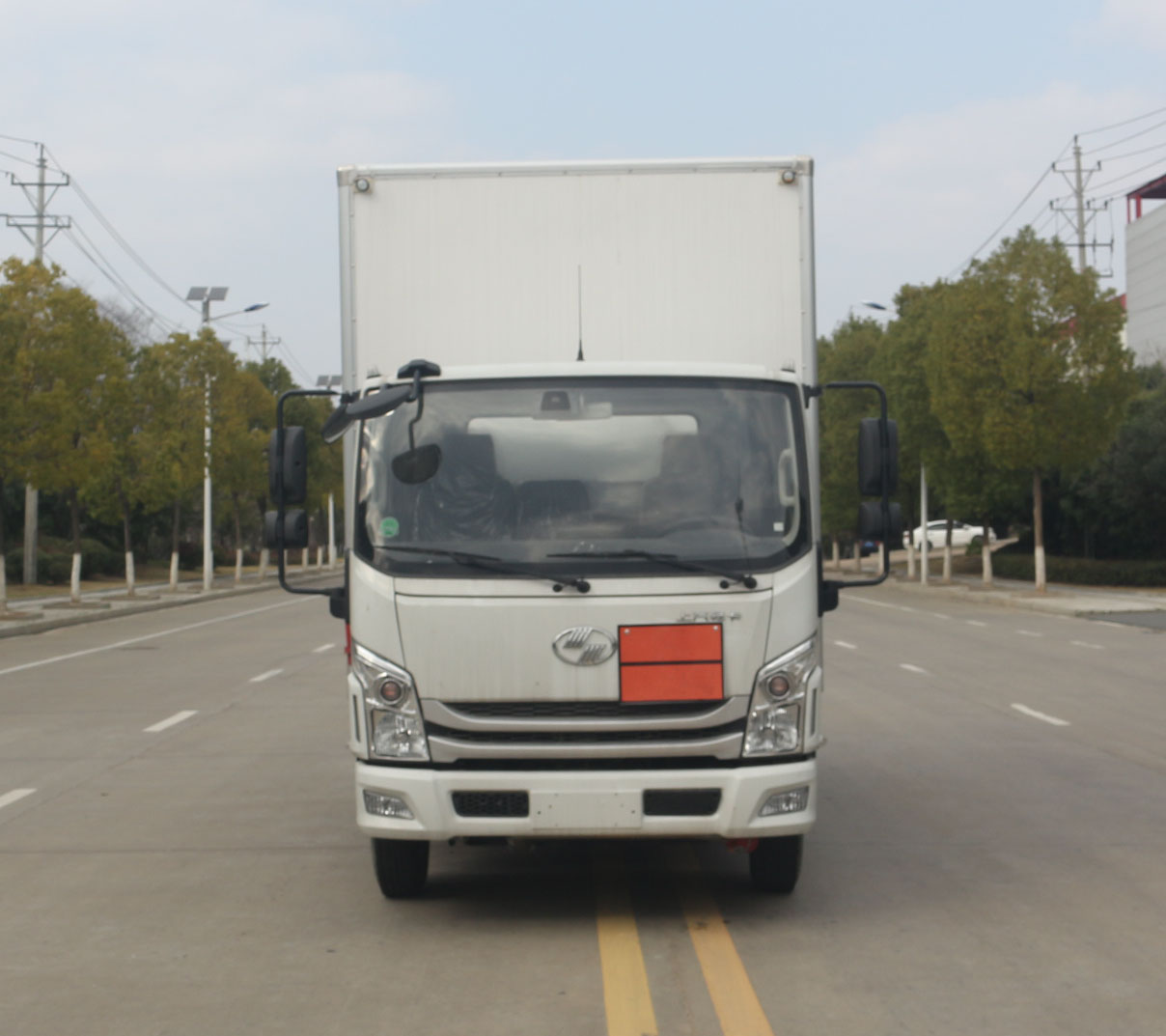 日途牌HTY5044XRYSH6易燃液體廂式運(yùn)輸車公告圖片