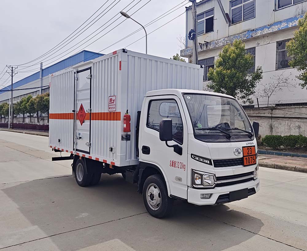 楚飛牌CLQ5031XRQ6S易燃?xì)怏w廂式運(yùn)輸車公告圖片