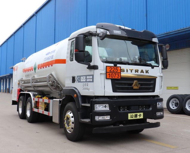 查特牌CTZ5268GDYE低溫液體運輸車