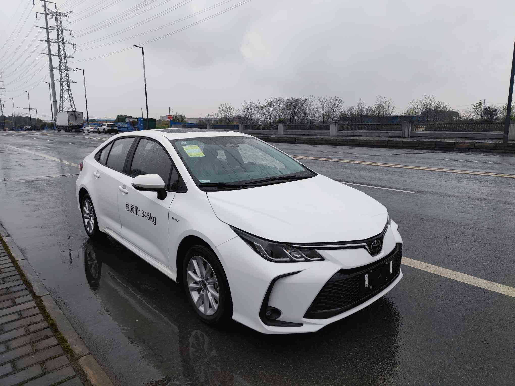 CZJ5020XGJHEV01型混合動(dòng)力工具車圖片