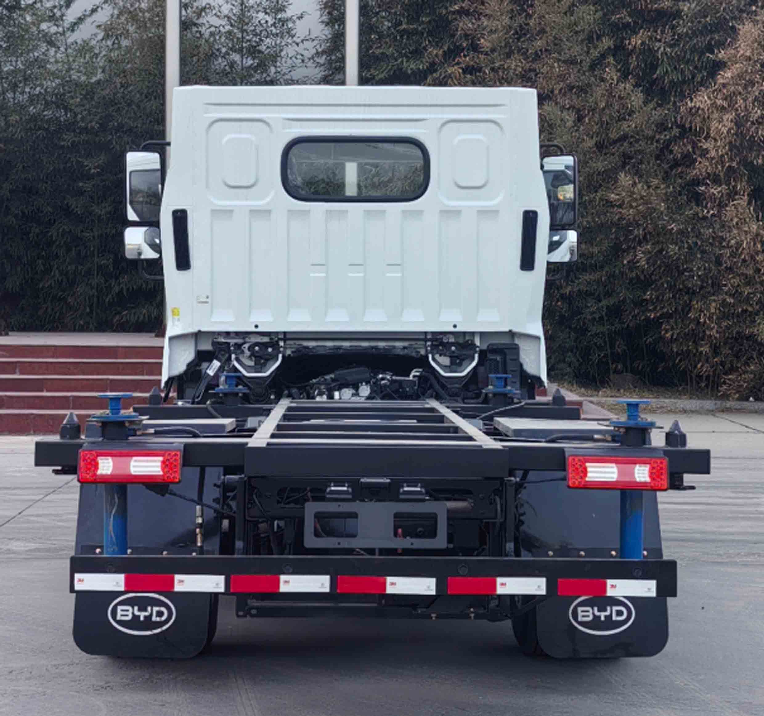 富巖汽車(chē)牌HWL5040ZKXHEV插電式增程混合動(dòng)力車(chē)廂可卸式汽車(chē)公告圖片