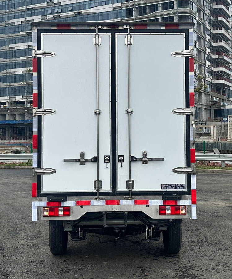 貴州牌GK5030XLCBEV純電動冷藏車公告圖片