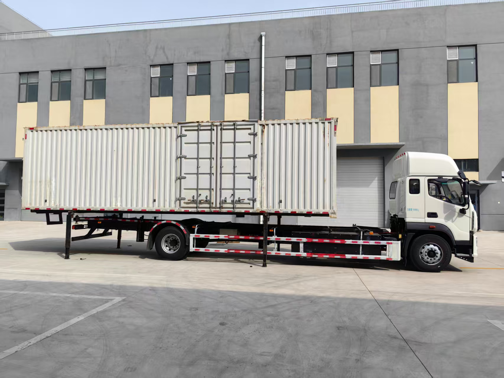 歐曼牌BJ5181ZKXEVANF-01純電動車廂可卸式汽車公告圖片