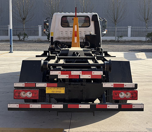 祥農(nóng)達(dá)牌SGW5042ZXXBJ6車廂可卸式垃圾車公告圖片