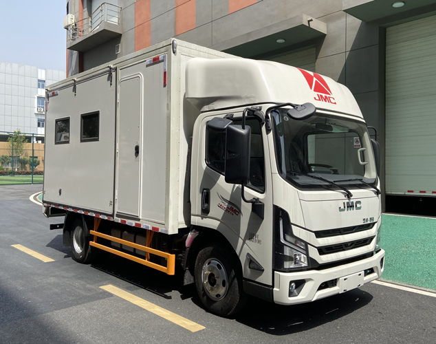 JMT5047XLJXG26型旅居車圖片