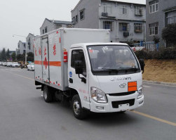 程力威牌CLW5030XRYSH6易燃液体厢式运输车
