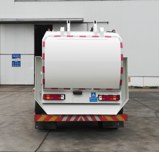 三力牌CGJ5183TCABJE6餐廚垃圾車(chē)公告圖片