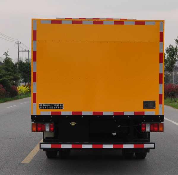 路鑫牌NJJ5061TFZ6防撞緩沖車公告圖片