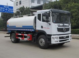 绿化喷洒车