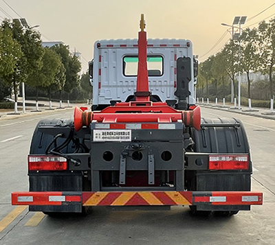東風(fēng)股份多利卡D9 HDW5183ZXXE6車廂可卸式垃圾車公告圖片