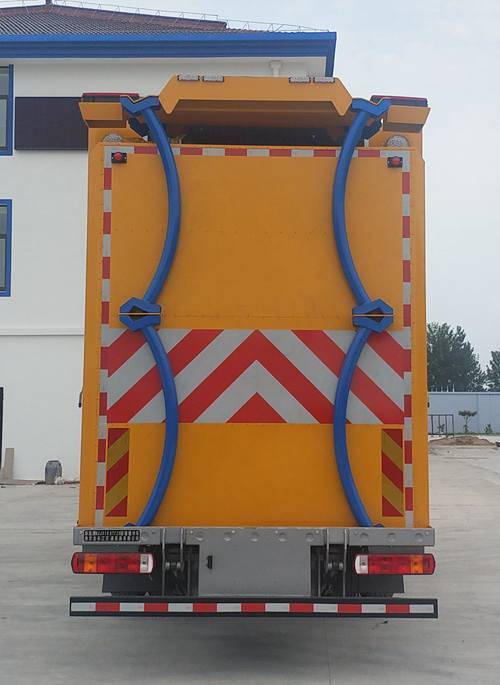 路鑫牌NJJ5180TFZ6防撞緩沖車公告圖片