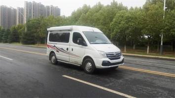 旅居车