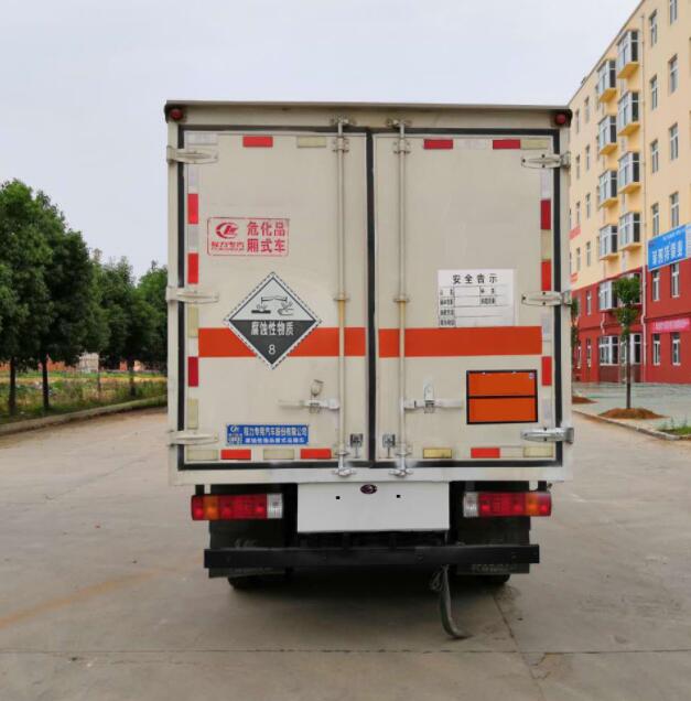 程力威牌CLW5040XFWC6腐蝕性物品廂式運(yùn)輸車公告圖片