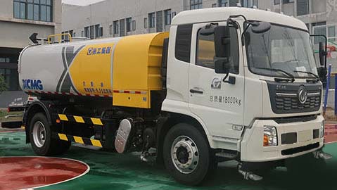 徐工牌DXA5182GQXD6護(hù)欄清洗車