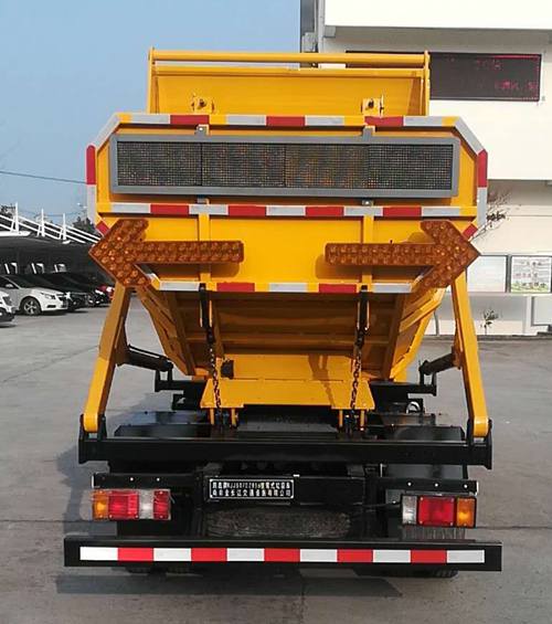 路鑫牌NJJ5070ZBS6擺臂式垃圾車公告圖片