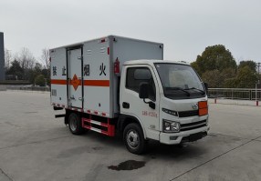 程力威牌CLW5040XQYSH6爆破器材运输车