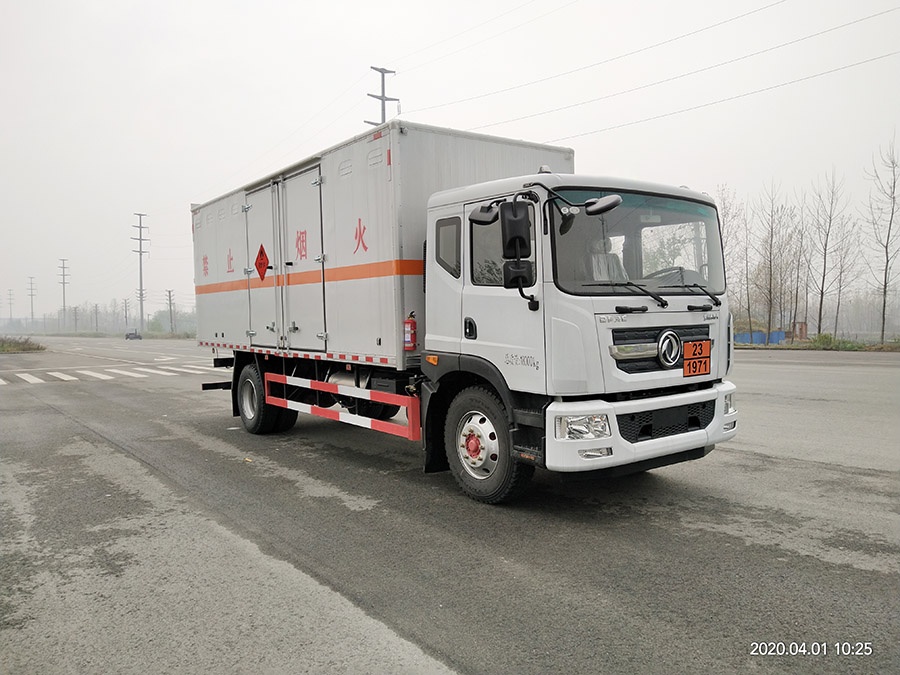 大力牌DLQ5180XRQEQ6易燃?xì)怏w廂式運(yùn)輸車公告圖片