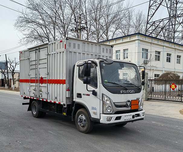 駝馬牌JLC5048XRQFC易燃?xì)怏w廂式運(yùn)輸車公告圖片