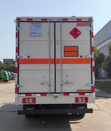 江淮牌HFC5043TQPXS3Z氣瓶運(yùn)輸車公告圖片