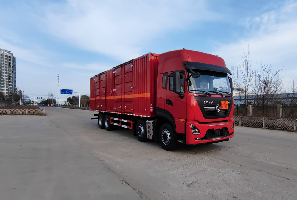 大力牌DLQ5320XRYDFH6易燃液體廂式運(yùn)輸車(chē)公告圖片