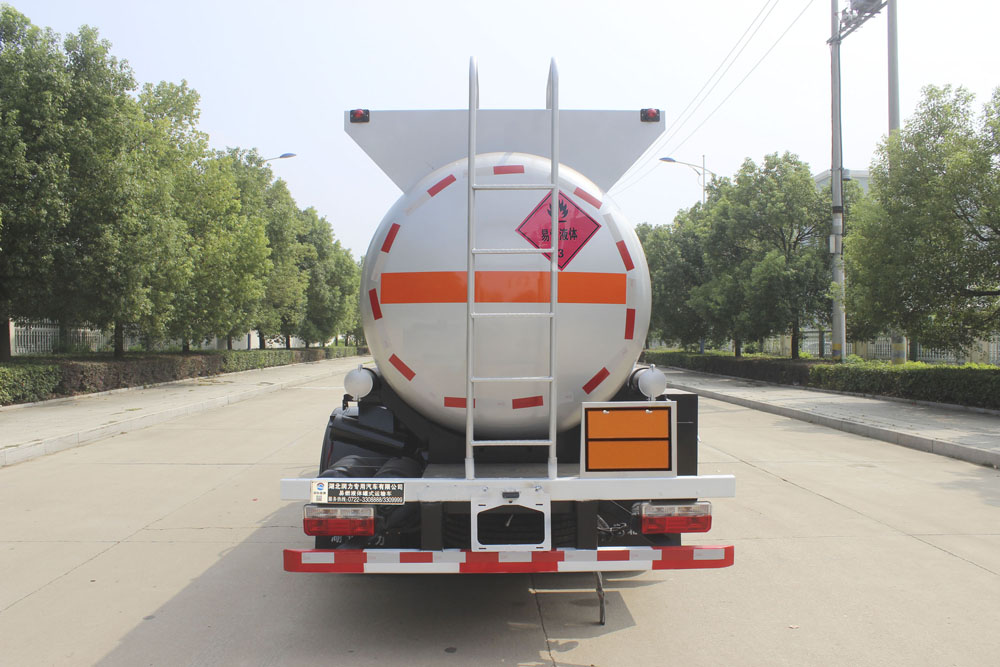 潤知星牌SCS5120GRYEQ6易燃液體罐式運輸車公告圖片