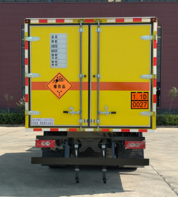 神路牌ESL5100XQY6BJ爆破器材運(yùn)輸車公告圖片