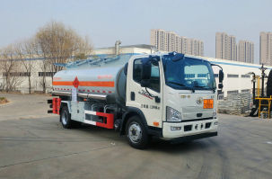 加油车