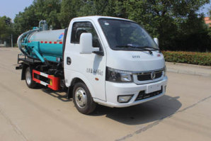 吸污车