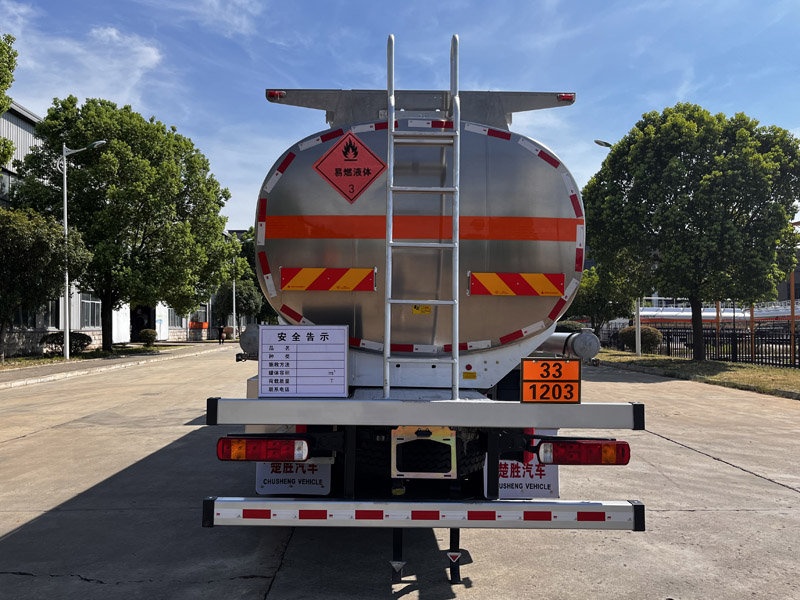 楚勝牌CSC5267GYYLZ6鋁合金運(yùn)油車公告圖片