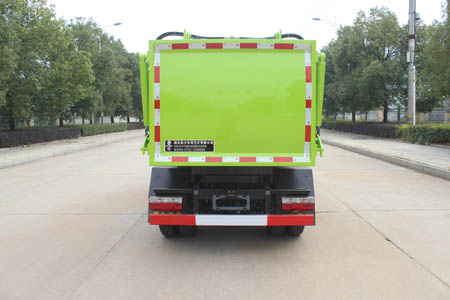 潤(rùn)知星牌SCS5044ZZZEQDC6自裝卸式垃圾車公告圖片