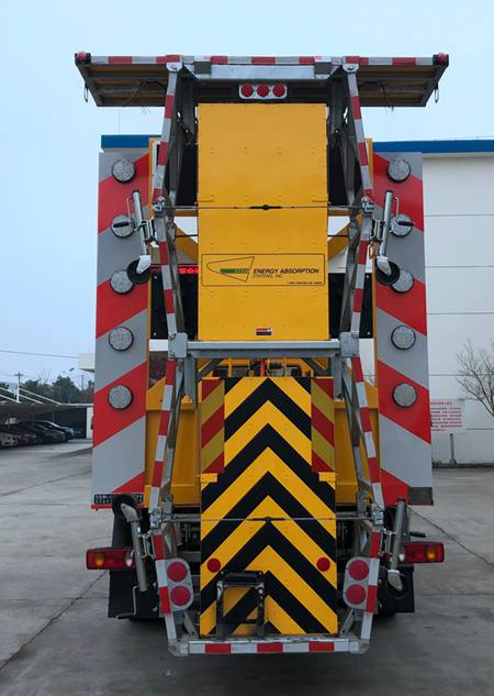 路鑫牌NJJ5121TFZ6防撞緩沖車公告圖片