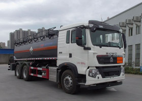 程力牌CL5260GFWZ6腐蚀性物品罐式运输车