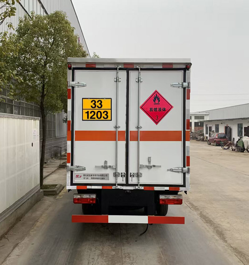 楚飛牌CLQ5030XRY6E易燃液體廂式運輸車公告圖片