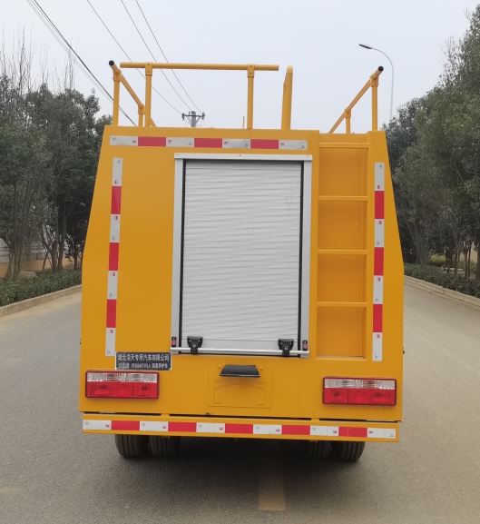 浩天星運牌HTX5045TYHL6路面養(yǎng)護車公告圖片