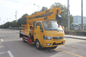 高空作业车