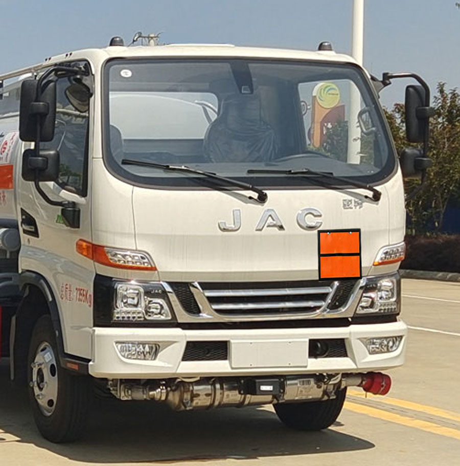 楚勝牌CSC5071GJYJH6A加油車公告圖片