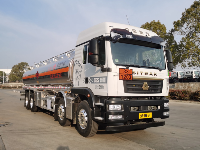 楚勝牌CSC5326GYYLZK6A鋁合金運油車公告圖片