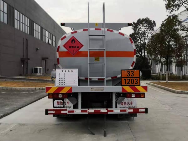 楚勝牌CSC5189GYYS6A運(yùn)油車公告圖片