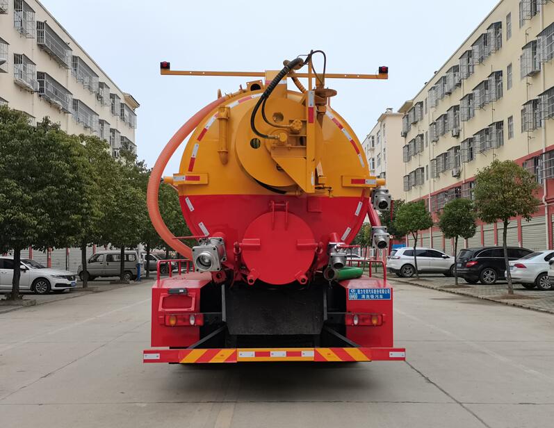 程力威牌CLW5188GQWE6清洗吸污車公告圖片