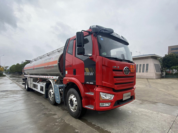 楚勝牌CSC5262GYYLC6A鋁合金運油車公告圖片