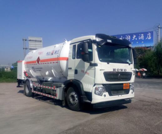 駒王牌ZJW5182GDY低溫液體運輸車