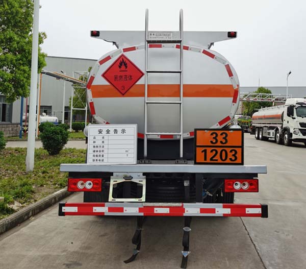 楚勝牌CSC5128GYYB6A運(yùn)油車公告圖片