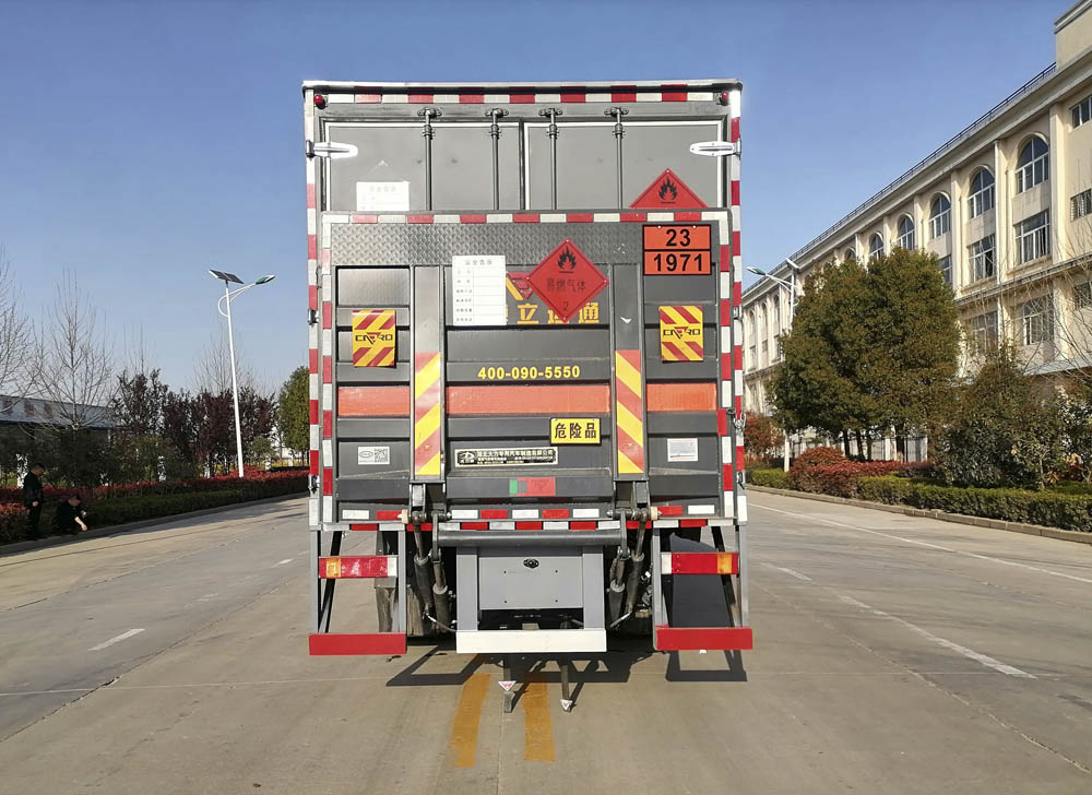 大力牌DLQ5181XRQDFH6易燃?xì)怏w廂式運(yùn)輸車公告圖片