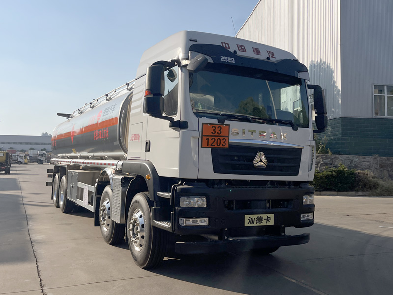 楚勝牌CSC5320GYYLZK6鋁合金運(yùn)油車(chē)公告圖片