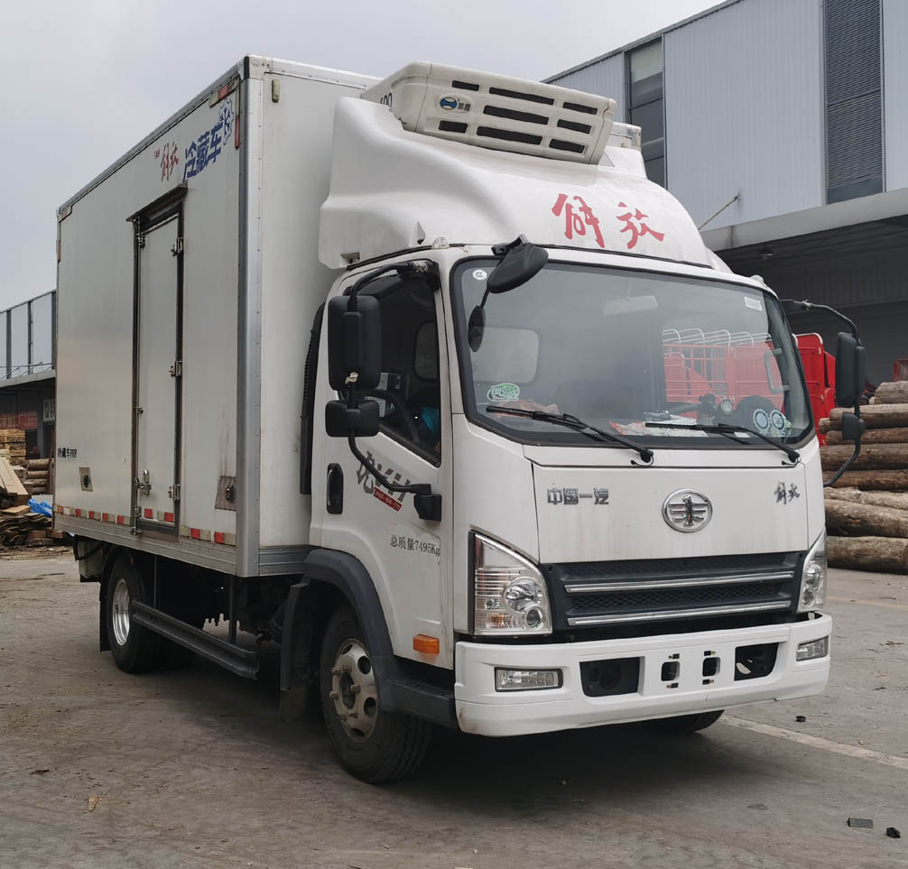 解放牌CA5070XLCP40K45L2E6A84冷藏車(chē)公告圖片