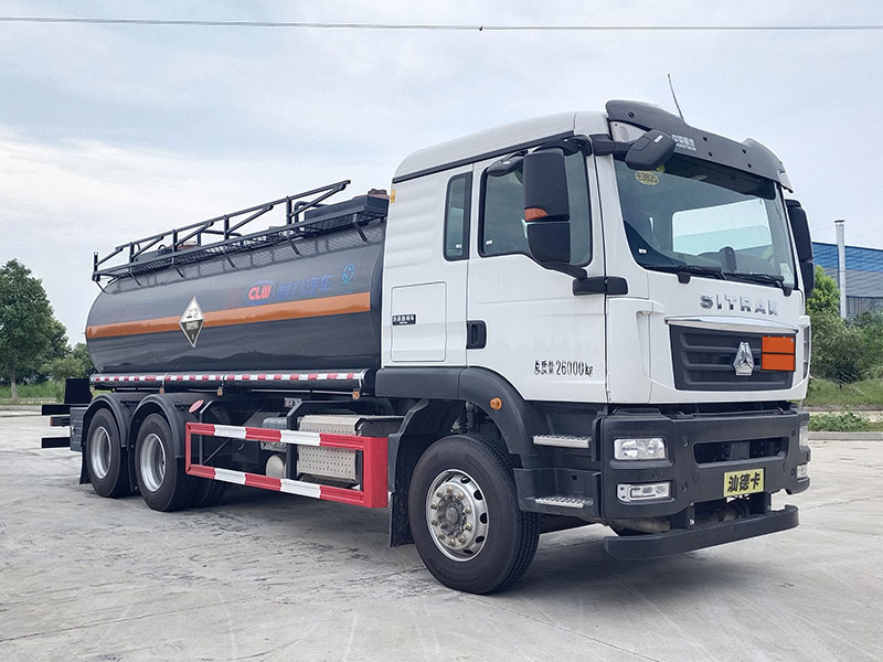 程力牌CL5262GFWZ6腐蝕性物品罐式運輸車