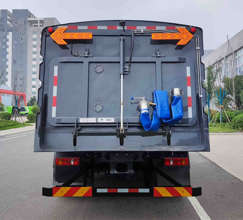 宇通牌YTZ5186TXSD0BEV純電動(dòng)洗掃車公告圖片